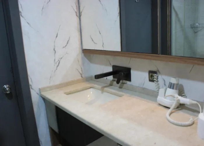 Ottoman By Linton 2*