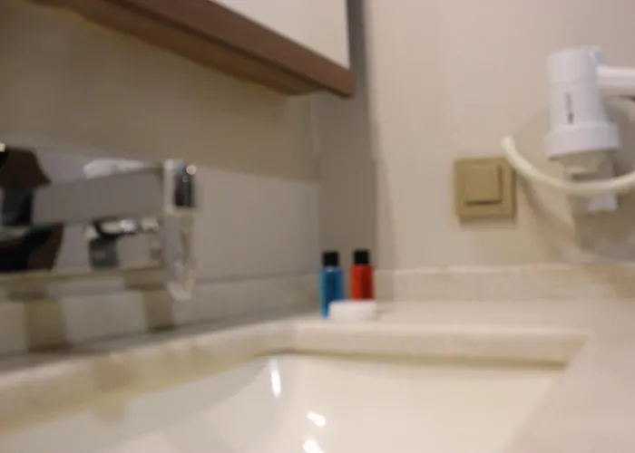 Ottoman By Linton 2*